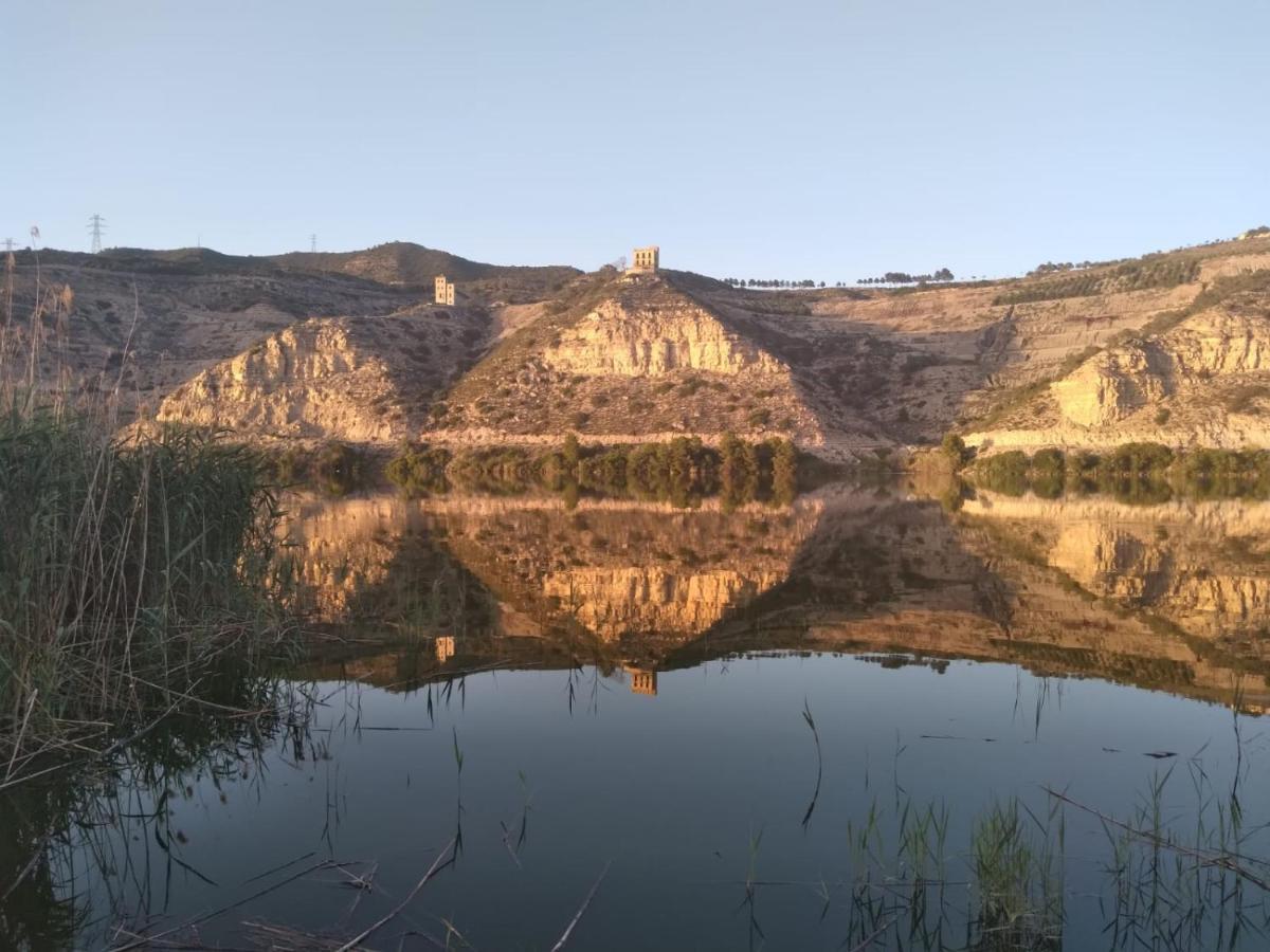 מקיננסה R U Ready Fishing, River Ebro מראה חיצוני תמונה